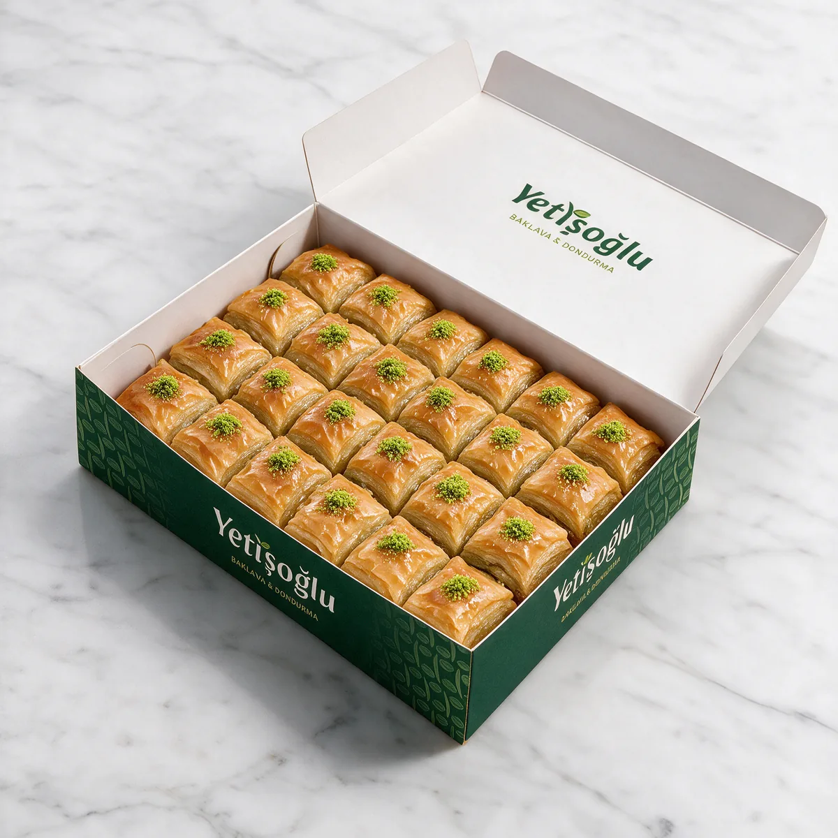 Fıstıklı kuru baklava — kilogram kutusu